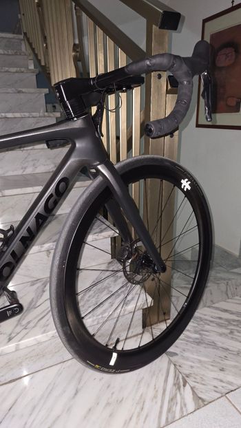 Used Colnago V4Rs Disc Ultegra Di2 8100 w/Fulcrum Racing Wind 400 Wheels 2024 2024 Road & Gravel, Black — image 27 of 42