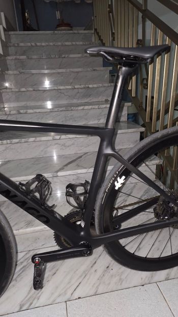 Used Colnago V4Rs Disc Ultegra Di2 8100 w/Fulcrum Racing Wind 400 Wheels 2024 2024 Road & Gravel, Black — image 35 of 42