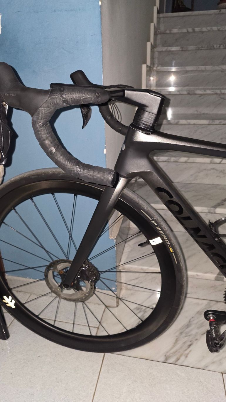 Used Colnago V4Rs Disc Ultegra Di2 8100 w/Fulcrum Racing Wind 400 Wheels 2024 2024 Road & Gravel, Black — image 16 of 42