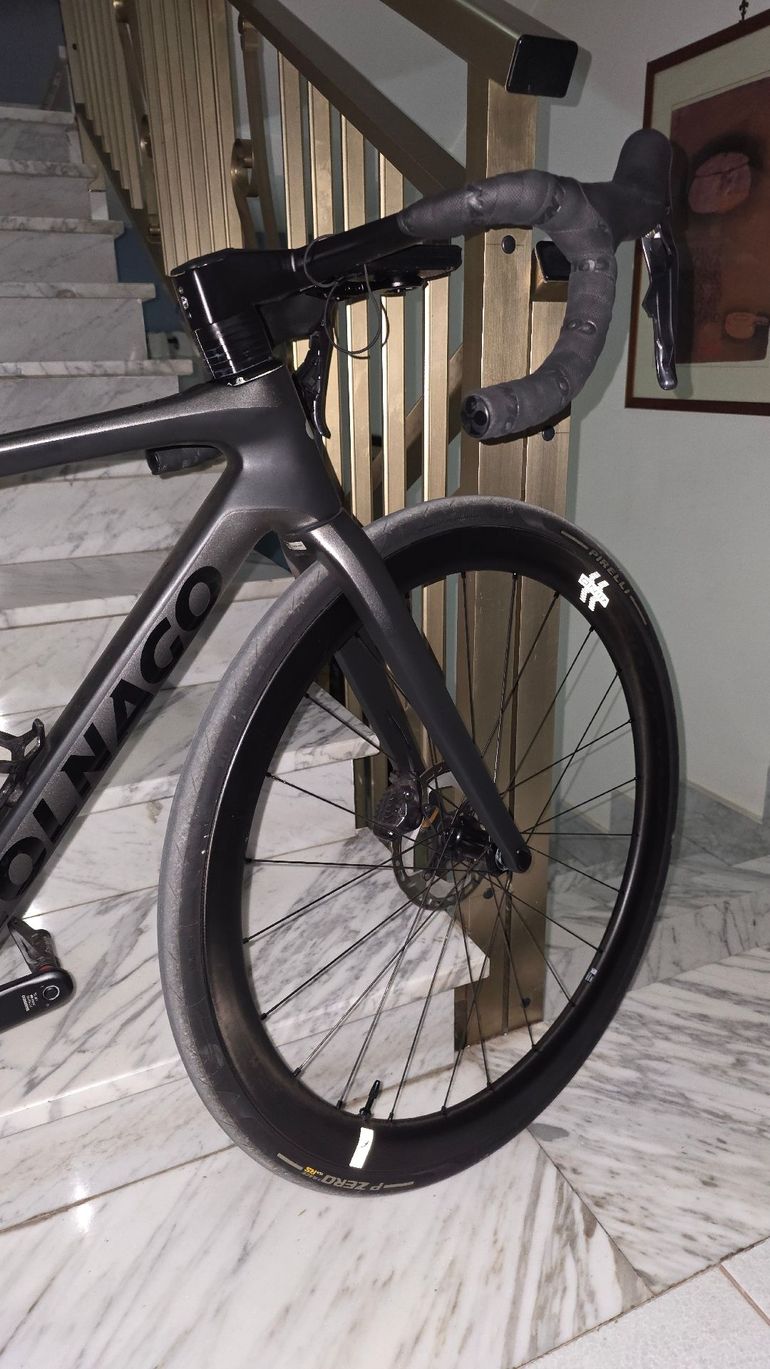 Used Colnago V4Rs Disc Ultegra Di2 8100 w/Fulcrum Racing Wind 400 Wheels 2024 2024 Road & Gravel, Black — image 14 of 42
