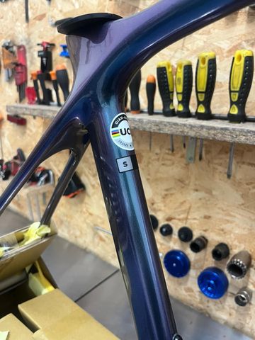 Brugt Giant TCR Advanced Pro Disc 0 Di2 2024 Frameset 2024 Road & Gravel — billede 2 af 3