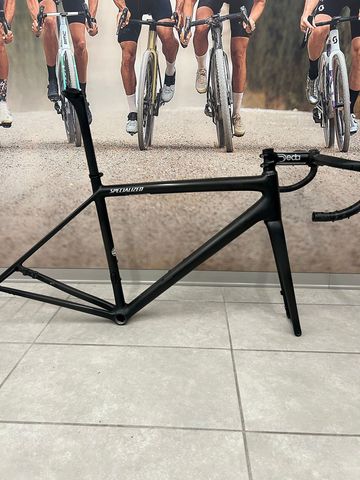 Specialized Aethos Pro - Ultegra Di2 2022 Frameset 2022 Road & Gravel de segunda mano