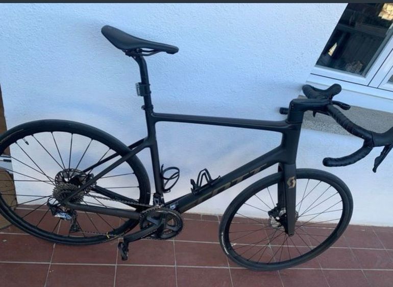 Used Scott Addict 20 2022 2022 Road & Gravel, Black — image 1 of 3