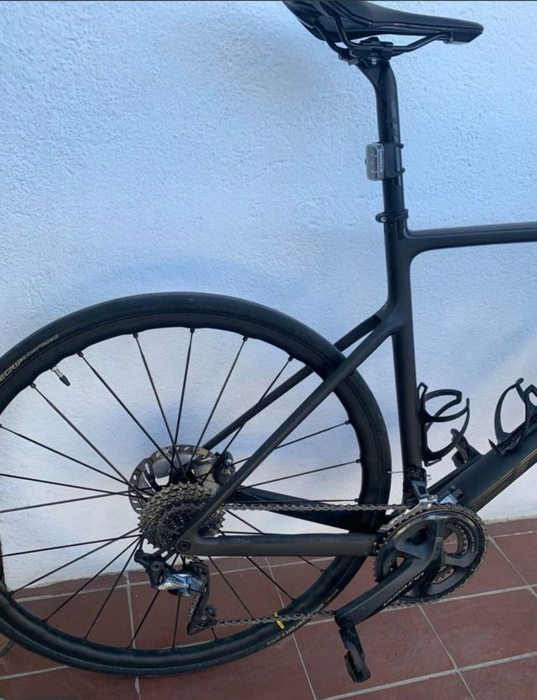 Used Scott Addict 20 2022 2022 Road & Gravel, Black — image 3 of 3