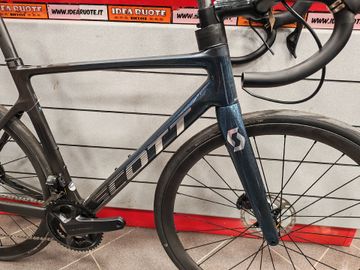 Gebrauchtes Scott Addict RC 15 2024 2024 Road & Gravel, Blau — Bild 2 von 9