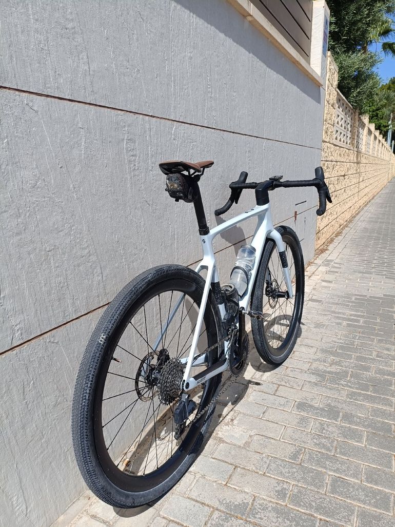Käytetty Scott Addict Gravel 20 2025 Road & Gravel — kuva 16 / 19