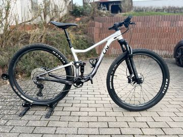 Gebrauchtes Liv Pique 29 2 2021 2021 Mountainbike, Schwarz, 29 — Bild 1 von 4