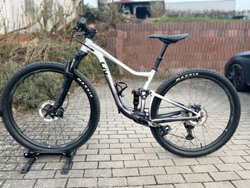 Gebrauchtes Liv Pique 29 2 2021 2021 Mountainbike, Schwarz, 29 — Bild 2 von 4