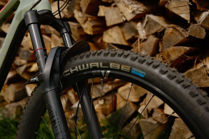Used Canyon Spectral CF 8.0 2018 2018 Mountainbike, Orange, 27.5 — image 15 of 19