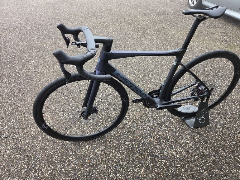 Used Bianchi Specialissima COMP Ultegra Di2 2025 2025 Road & Gravel — image 7 of 7