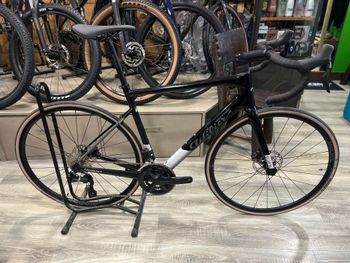 Wilier, Garda SHIMANO 105 Di2 2x12 R7170 2025