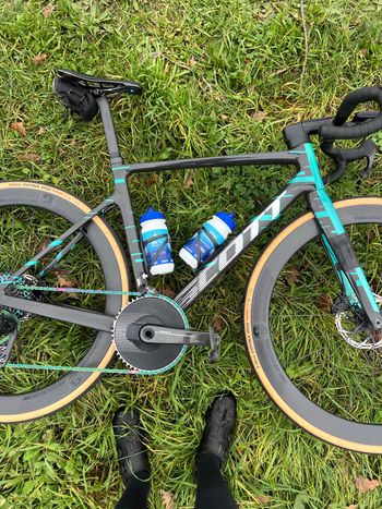 Scott Addict RC Frameset 2023 Road & Gravel usato, Grigio chiaro — immagine 2 di 3