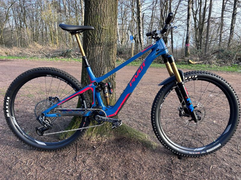 Gebrauchtes Pivot Shuttle SRAM GX Eagle AXS (T-Type) 2023 Mountainbike, Blau, 29 — Bild 2 von 7