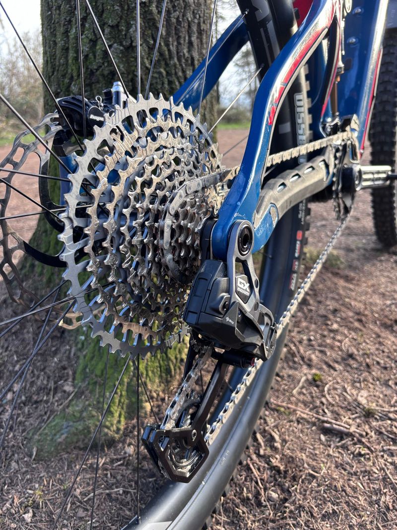 Gebrauchtes Pivot Shuttle SRAM GX Eagle AXS (T-Type) 2023 Mountainbike, Blau, 29 — Bild 3 von 7