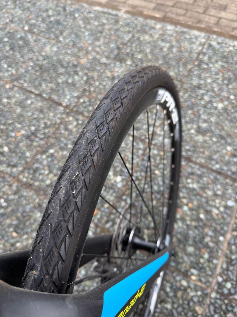 Used Giant E1 2017 Road & Gravel, Nero — image 4 of 5