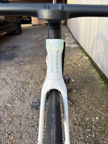 Used Canyon Aeroad CFR Tensor 2025 2025 Road & Gravel, White — image 13 of 26