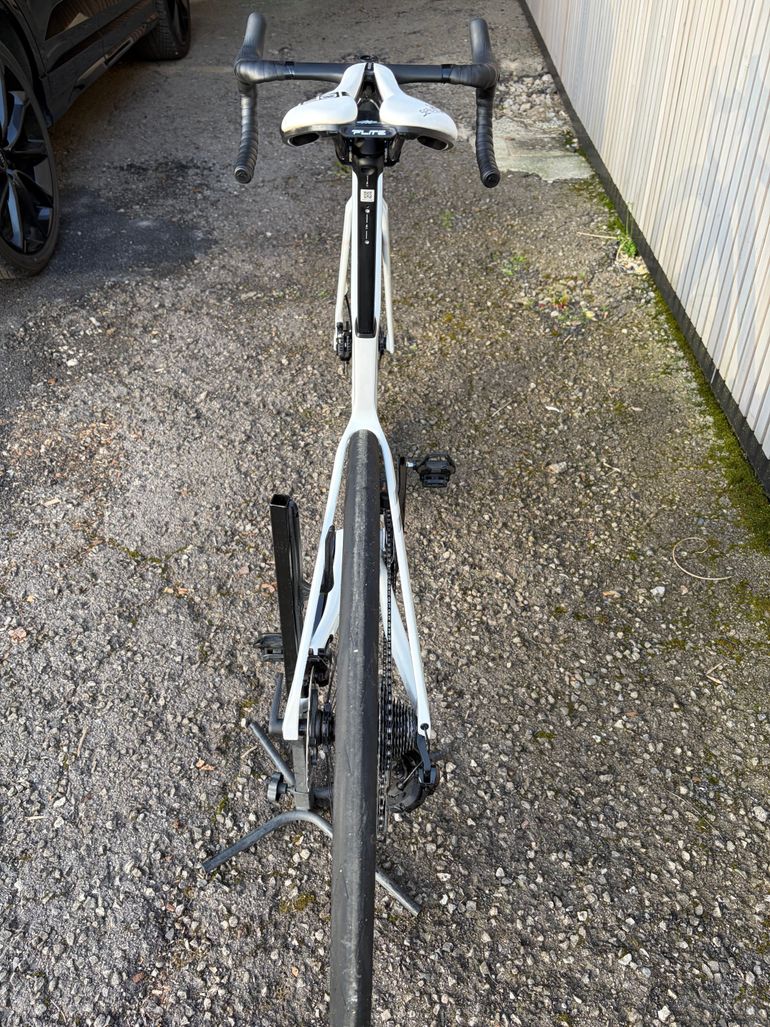 Used Canyon Aeroad CFR Tensor 2025 2025 Road & Gravel, White — image 23 of 26
