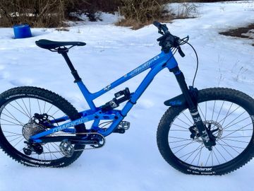 Tweedehands Commencal CLASH ESSENTIAL FOX 2020 2020 MTB