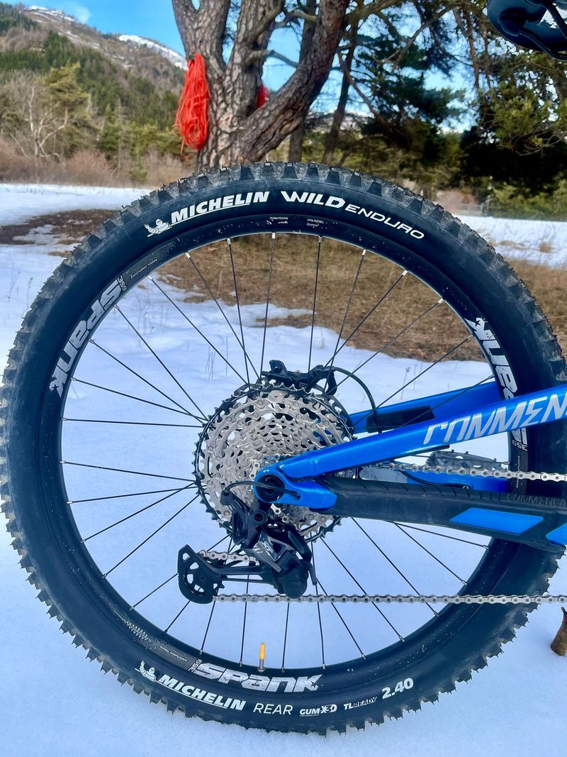 Used Commencal CLASH ESSENTIAL FOX 2020 2020 Mountainbike, Blue, 27.5 — image 4 of 10