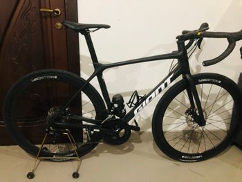 Used Giant Tcr Shimano 105 2021 Road & Gravel, Black — image 1 of 8