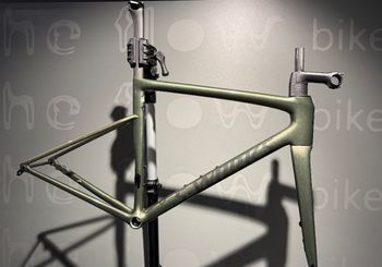 Used Specialized S-Works Tarmac SL8 – SRAM RED AXS 2025 Frameset 2025 Road & Gravel, Grün — image 3 of 3