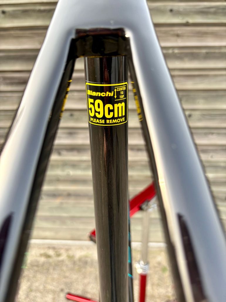 Used Bianchi Specialissima - Dura Ace Di2 2022 Frameset 2022 Road & Gravel — image 5 of 9