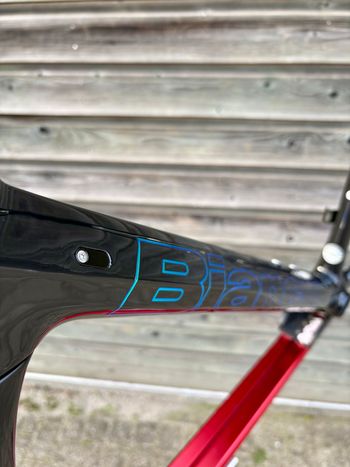 Used Bianchi Specialissima - Dura Ace Di2 2022 Frameset 2022 Road & Gravel — image 7 of 9