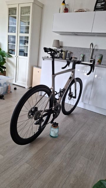 Gebrauchtes Cannondale SuperSix EVO 2 2025 2025 Road & Gravel, Hellgrau — Bild 4 von 5