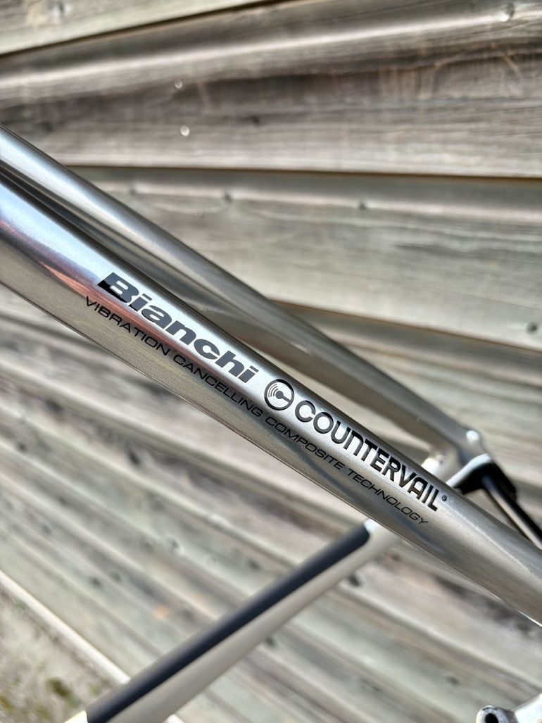 Used Bianchi Oltre Frameset 2022 Road & Gravel, Hellgrau — image 8 of 17
