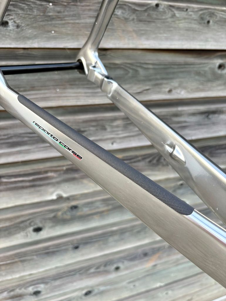 Used Bianchi Oltre Frameset 2022 Road & Gravel, Hellgrau — image 14 of 17