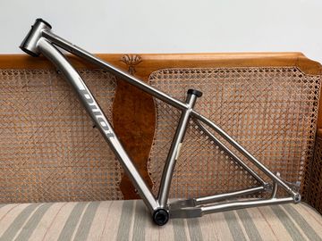 Pilot Cycles Locum Frameset 2021 MTB de segunda mano
