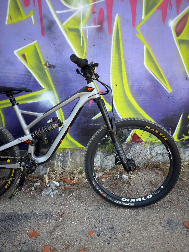 Gebrauchtes YT Jeffsy 27 CF Pro Race – Custom Highend Build 2018 Mountainbike, Hellgrau, 27, 5 (650B) — Bild 3 von 10