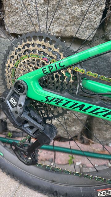 Gebrauchtes Specialiced Custom SRAM GX Eagle AXS (T-Type) 2024 Mountainbike, Grün — Bild 3 von 3