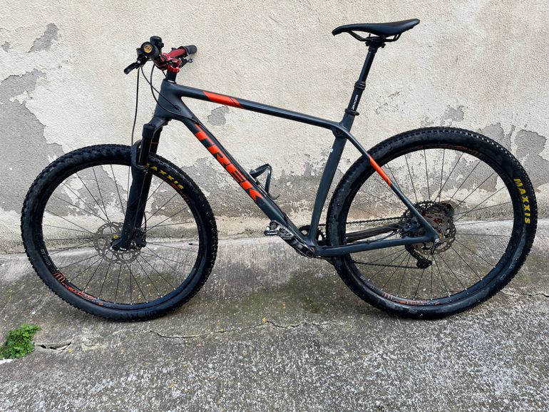 Used Trek Procaliber 9.7 2018 2018 Mountainbike, Light Gray, 27.5, 29 — image 1 of 15