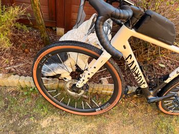 Used Canyon Grizl CF SLX 8 Di2 2024 2024 Road & Gravel, Weiß — image 6 of 8