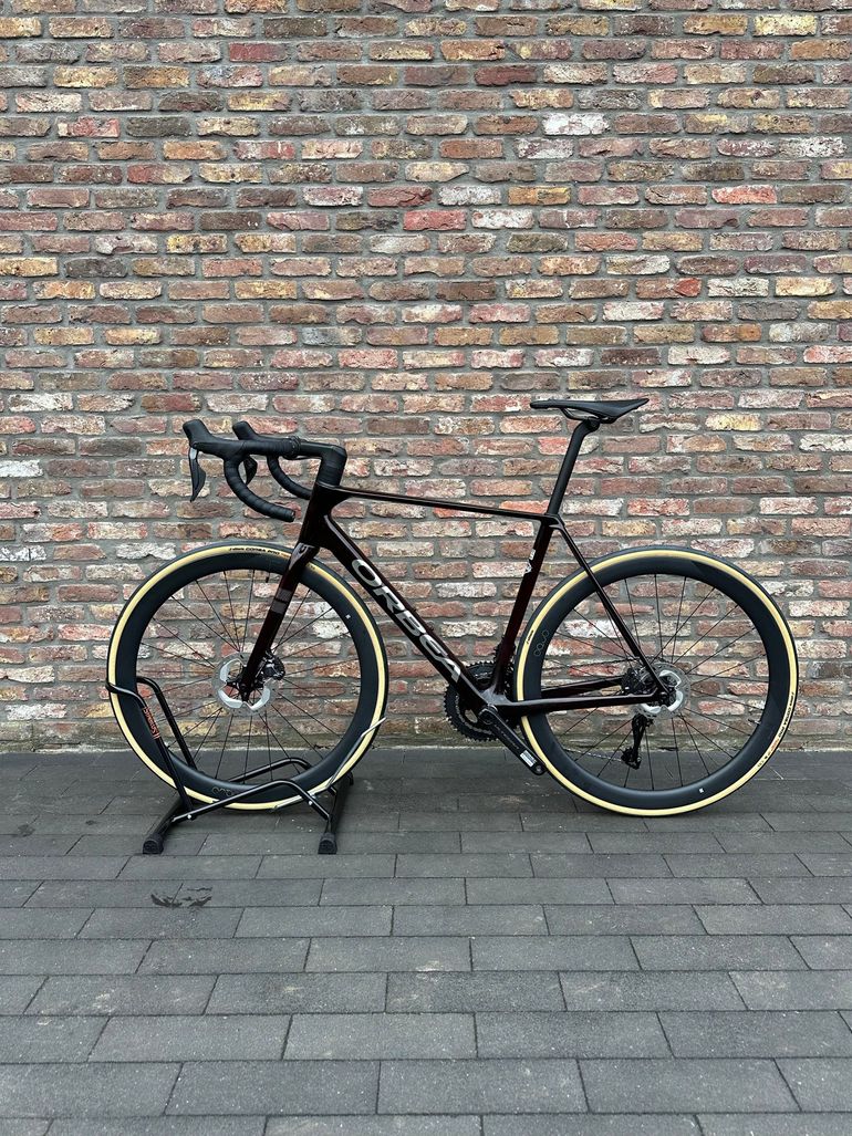 Used Orbea Orca Shimano Ultegra Di2 2025 Road & Gravel, Red — image 2 of 3