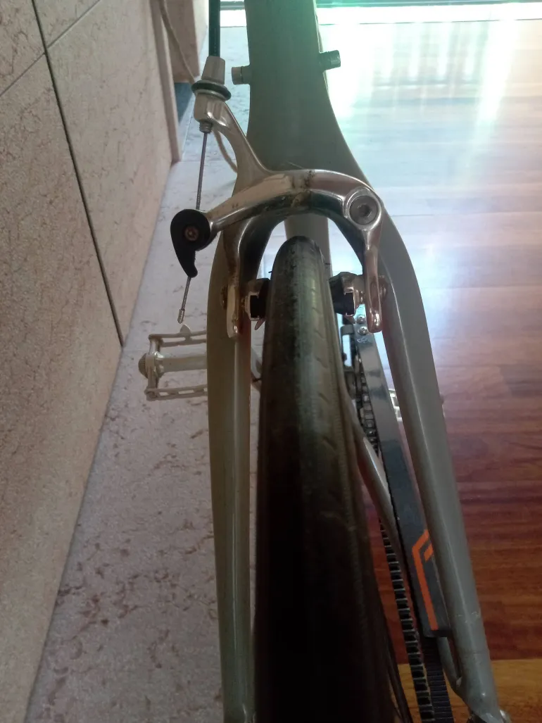 Used Trek District 2009 Road & Gravel, Light Gray — image 14 of 22