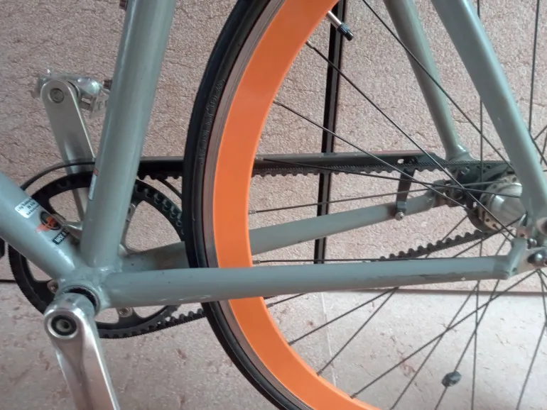 Used Trek District 2009 Road & Gravel, Light Gray — image 2 of 22