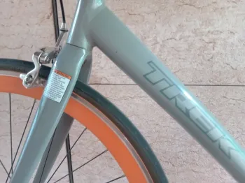 Used Trek District 2009 Road & Gravel, Light Gray — image 16 of 22