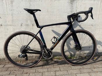 Trek, Madone SRAM Red eTap AXS