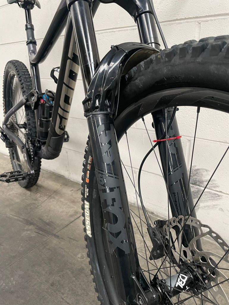 Used Giant Reign Shimano Deore XT 2021 Mountainbike — image 5 of 6