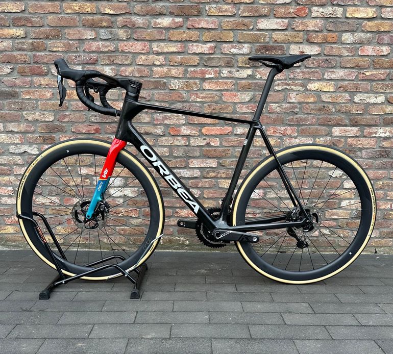 Used Orbea ORCA M10I REPLICA 2024 2024 Road & Gravel, Negro — image 2 of 3