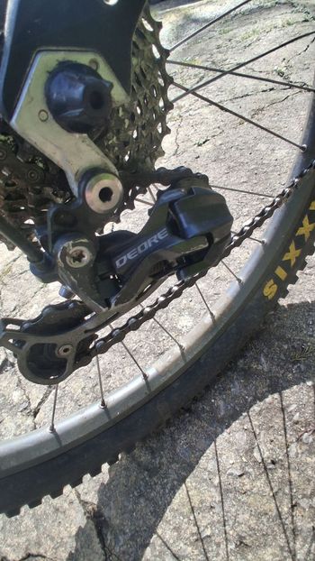 Used B Twin Rockrider Shimano Deore 2015 Mountainbike, Black — image 5 of 6