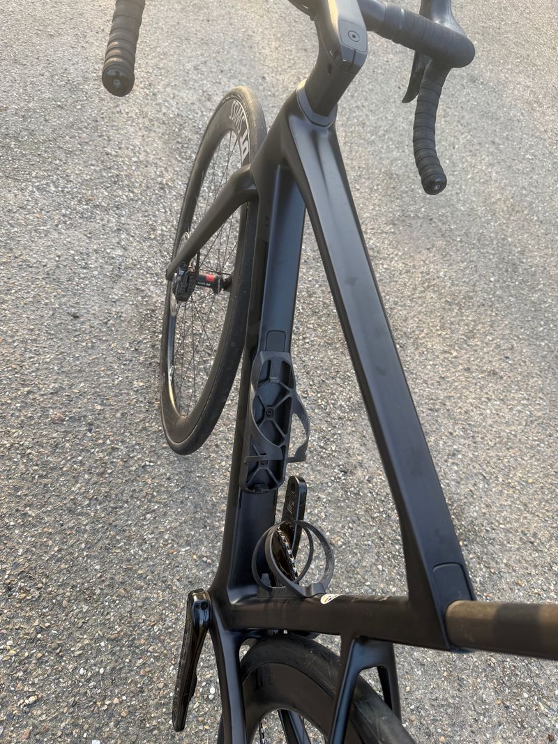 Used BMC Teammachine Shimano Dura Ace Di2 2024 Road & Gravel, Black — image 10 of 12