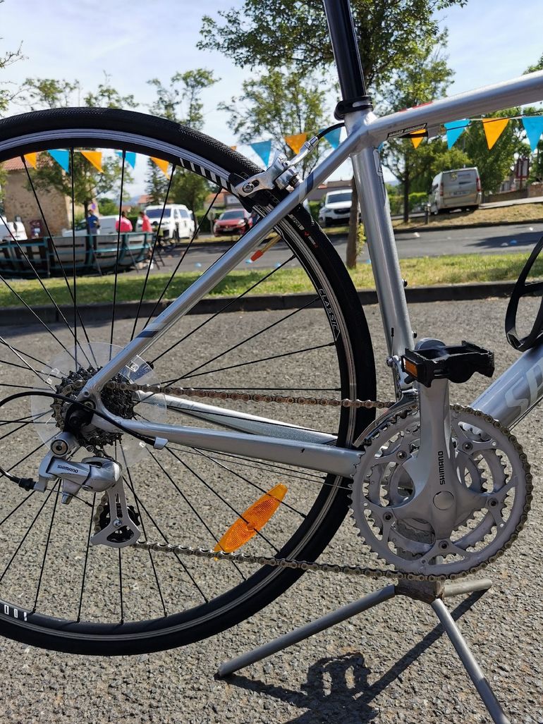 Used Specialized Dolce Shimano 105 2016 Road & Gravel, Light Gray — image 7 of 14