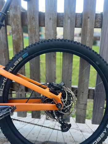 Used Trek Slash 9.7 2021 2021 Mountainbike, Orange, 29 — image 8 of 10