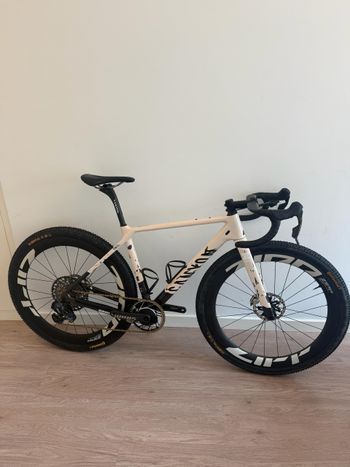 Canyon, CF SLX 8 (SRAM RED Eagle AXS) 2024