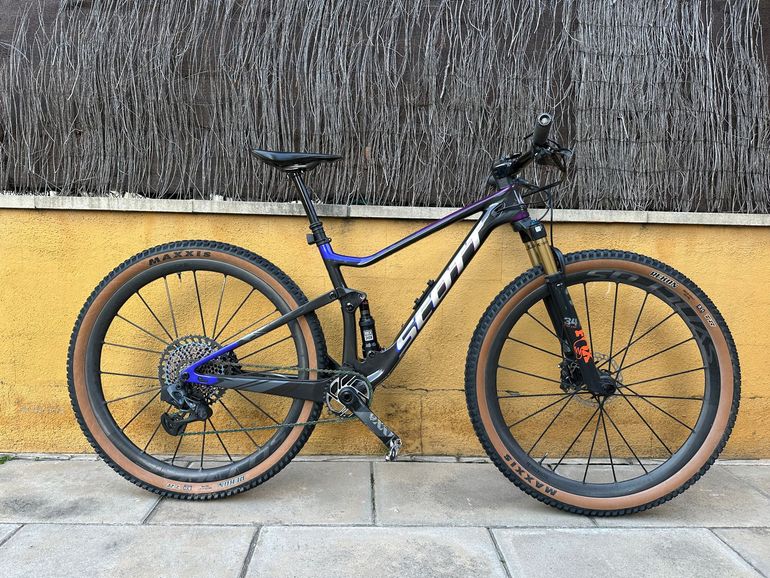 Used Scott Spark SRAM XX1 Eagle AXS 2024 Mountainbike, Purple — image 1 of 15