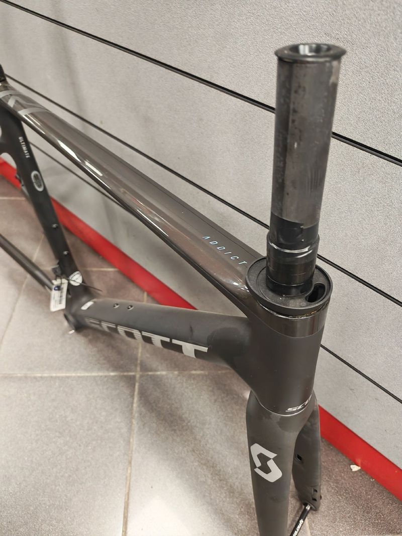 Used Scott Addict RC Ultimate 2024 Frameset 2024 Road & Gravel, Black — image 4 of 9