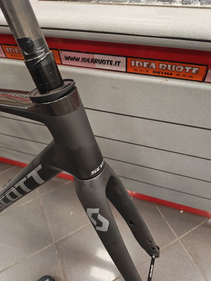 Used Scott Addict RC Ultimate 2024 Frameset 2024 Road & Gravel, Black — image 5 of 9
